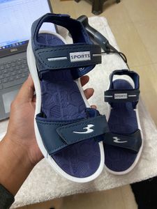 Lightweight Sandal Size 7