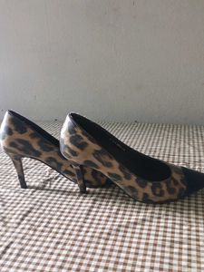 Leopard Print Pointed Heels