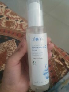 Plum Niacinamide Skincare Kit