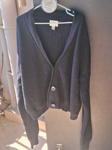 H&M cardigan pre-loved 🫶