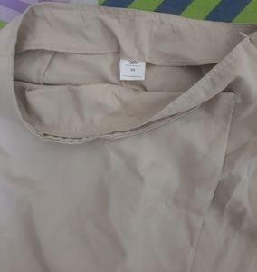 beige skorts