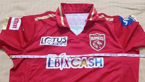New Unused Punjab Kings Signed Official Cricket Merchandise - Red T Shirt (Tag Attached But No Price Mentioned So Selling As Like New) Size- L