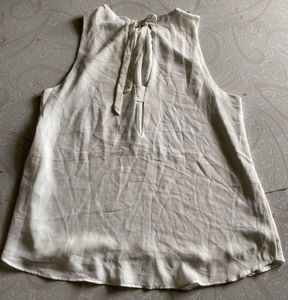 H&amp;M Ivory Sleeveless Top – Size 38