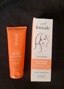 Foxtale Super Glow Face Wash
