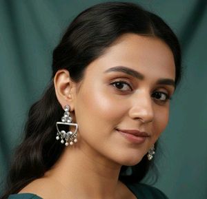 Elegant Silver Dangler Earrings