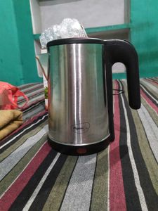 Pigeon Theros Electric Kettle - New with Tag!