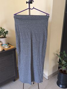 Gray stretchable Skirt