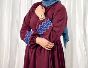 Feeding Friendly Gown