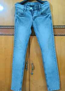 Grey jeans for Men (NEW WITHOUT TAG)