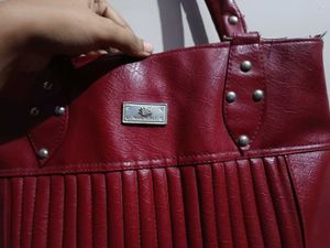 Stylish Italian Maroon Handbag👜✨