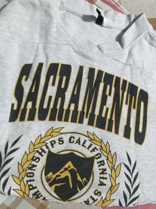 H&amp;M Sacramento Crop Sweatshirt