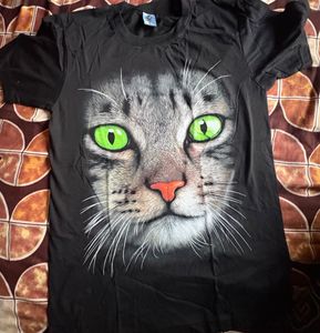 Cat Face Graphic Tee T-shirt made in Thailand