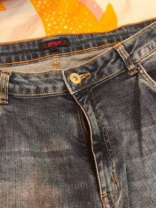 RIBBED DENIM SLIM FIT HIGH RISE