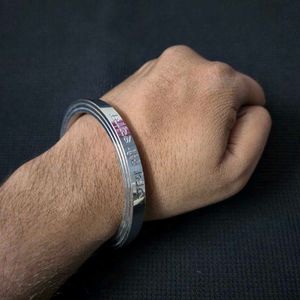 Mens Kada.