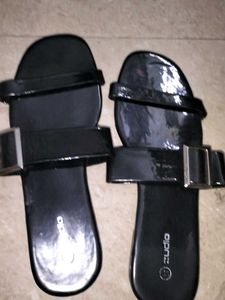 Zudio Black Flats