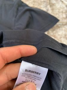 Burberry tshirt