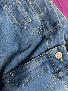 Stylish Lace-Up Skinny Jeans