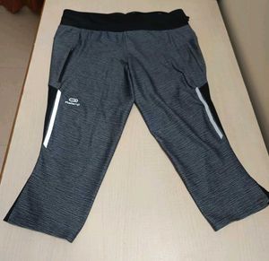 SPORTS ACTIVEWEAR CAPRI