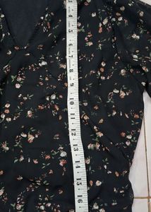 Black Floral Print Crop Top