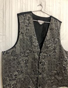 Lioyd Thompson Black Vest