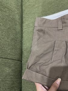 Old Money Brown Cuffed Shorts