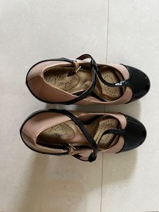 High Heels 👠 In Color Nude And Black