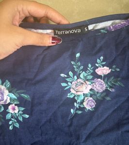 Floral Fitted top