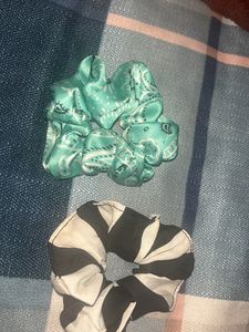 Beautiful Scrunchies Combo Of 2😍