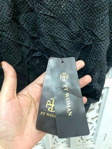🏷️New With Tag Imported Black Mesh Top A