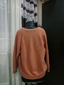 V-neck Knitted Sweatshirt