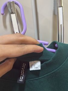 h&amp;m green sweatshirt
