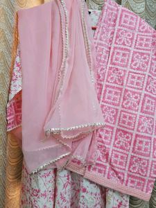 Floral Embroidered Kurta