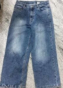 Unisex Baggy Jeans size 30-32