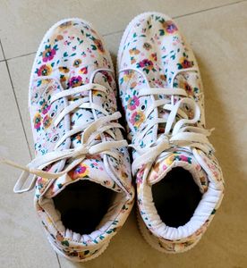 Khadims Floral Printed White Sneakers For Women