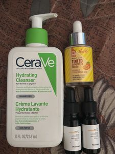 Cleanser , Sunscreen , 2 Vit C Serum