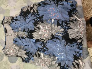Floral Print sleevless top for women in xl size