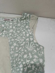 Pretty Floral Top