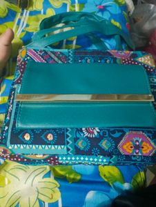 Chic Handbag With Sling