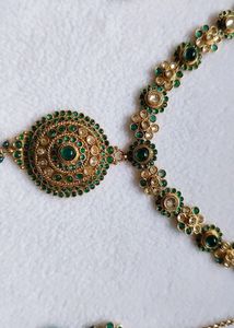 Green White Kundan Set With Earrings