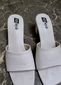 Trending White Heels🤍