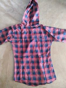 Cool kid&#39;s shirt with cap