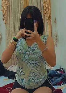 Floral Print Sleeveless Top