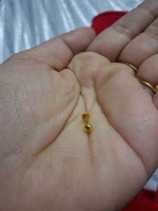 Gold Stud Nosepin