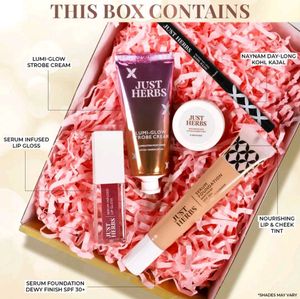 Just Herbs Trendy Beauty Box