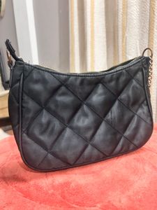 H&amp;M Black Quilted Crossbody Bag