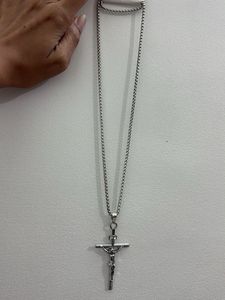 ANTI TARNISH Cross Pendant Necklace