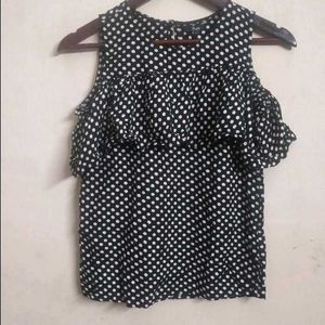 Cold Shoulder Top By People