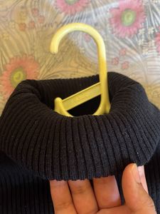 Turtle Neck Black And Red sweater