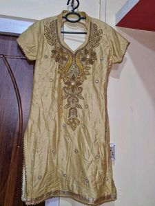 Elegant Embellished Kurta | M size |