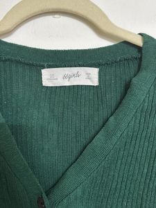 GIVEAWAY Green Knit Cardigan